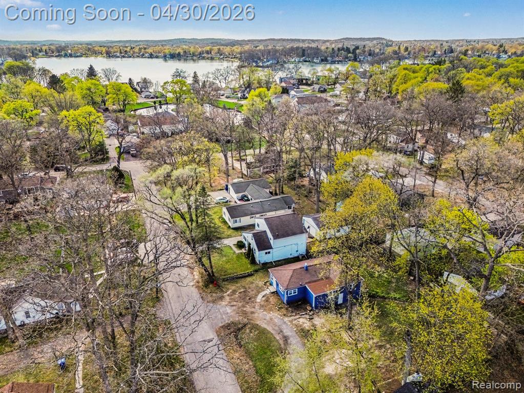 6366 Dellwood Drive, Waterford, MI 48329 — Photo 22
