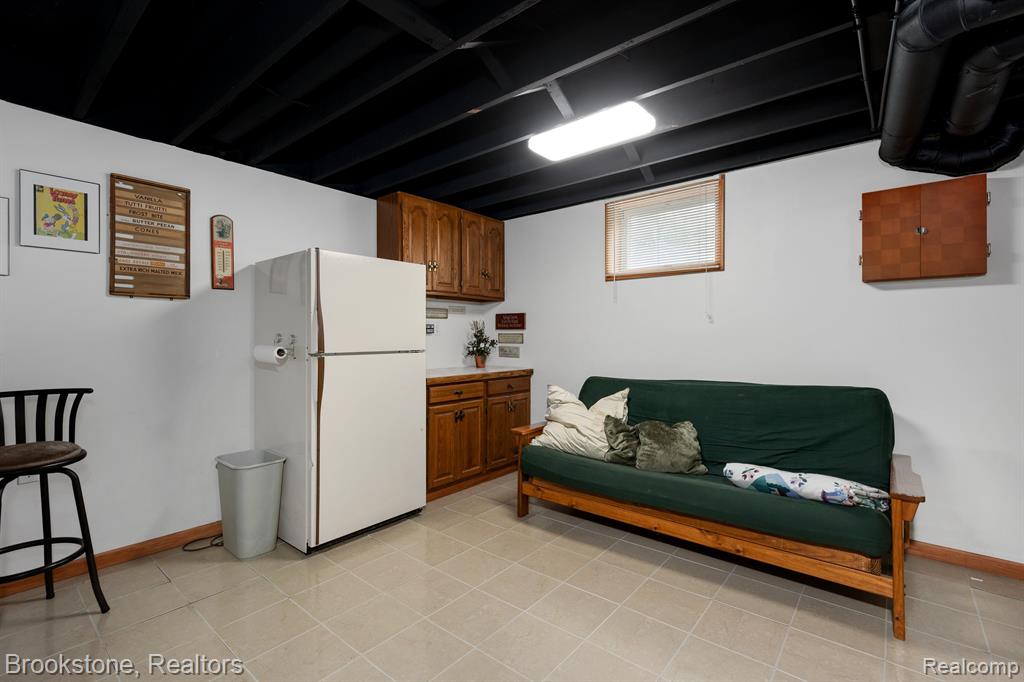4121 CRYSTAL Street, West Bloomfield, MI 48323 — Photo 35