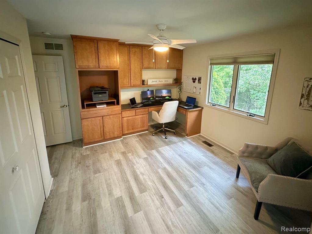 1439 DARNEL Drive, Brighton, MI 48116 — Photo 16
