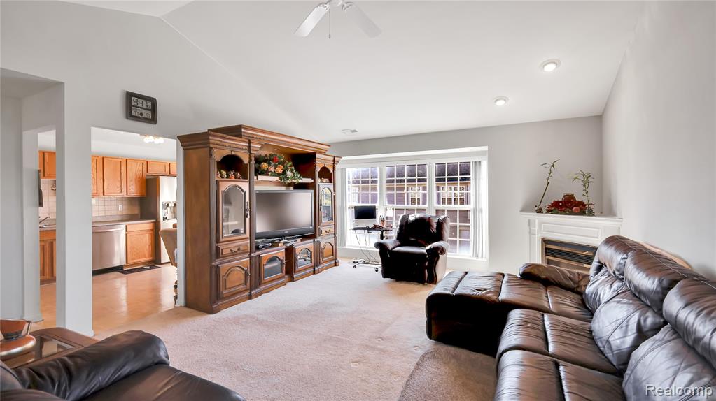 51817 Lionel Lane, Chesterfield, MI — Photo 4