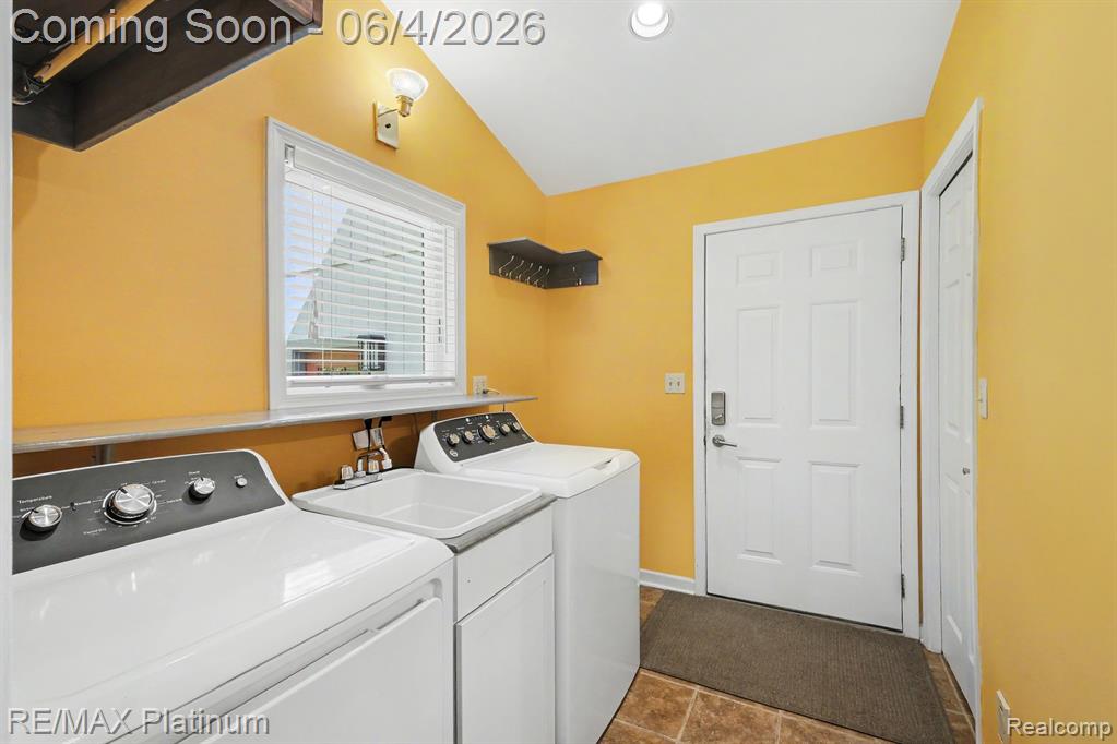 535 Wolfe Road, Ortonville, MI 48462 — Photo 18
