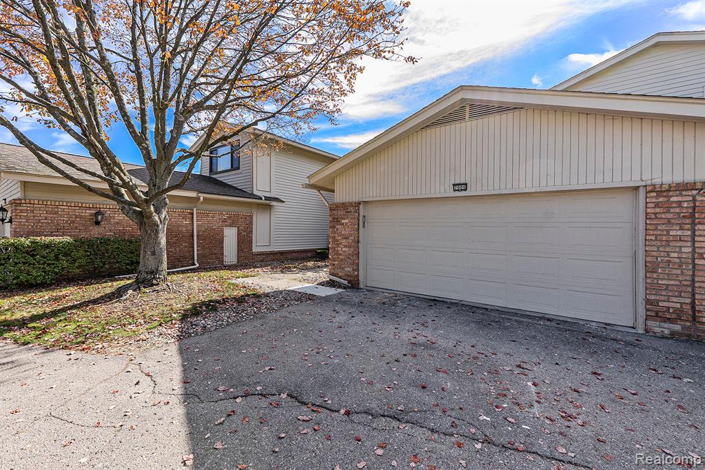 7006 Bridge Way, West Bloomfield, MI — Photo 3