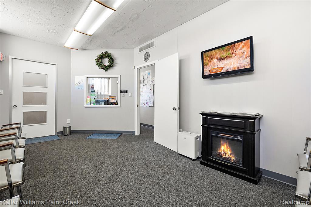 16068 E 8 Mile Road, Detroit, MI 48205 — Photo 10