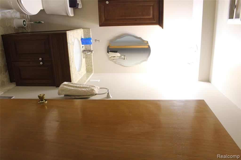 4037 Sandy Creek Drive, Utica, MI 48316 — Photo 16
