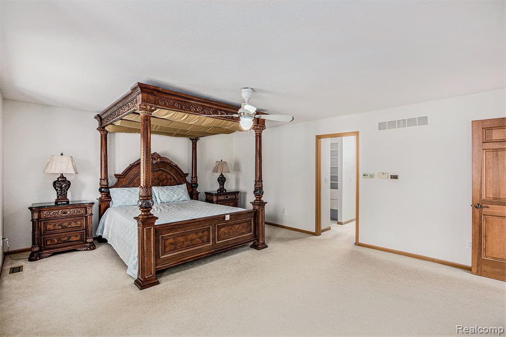 5215 Sunlyn Drive, Grand Blanc, MI 48439 — Photo 9