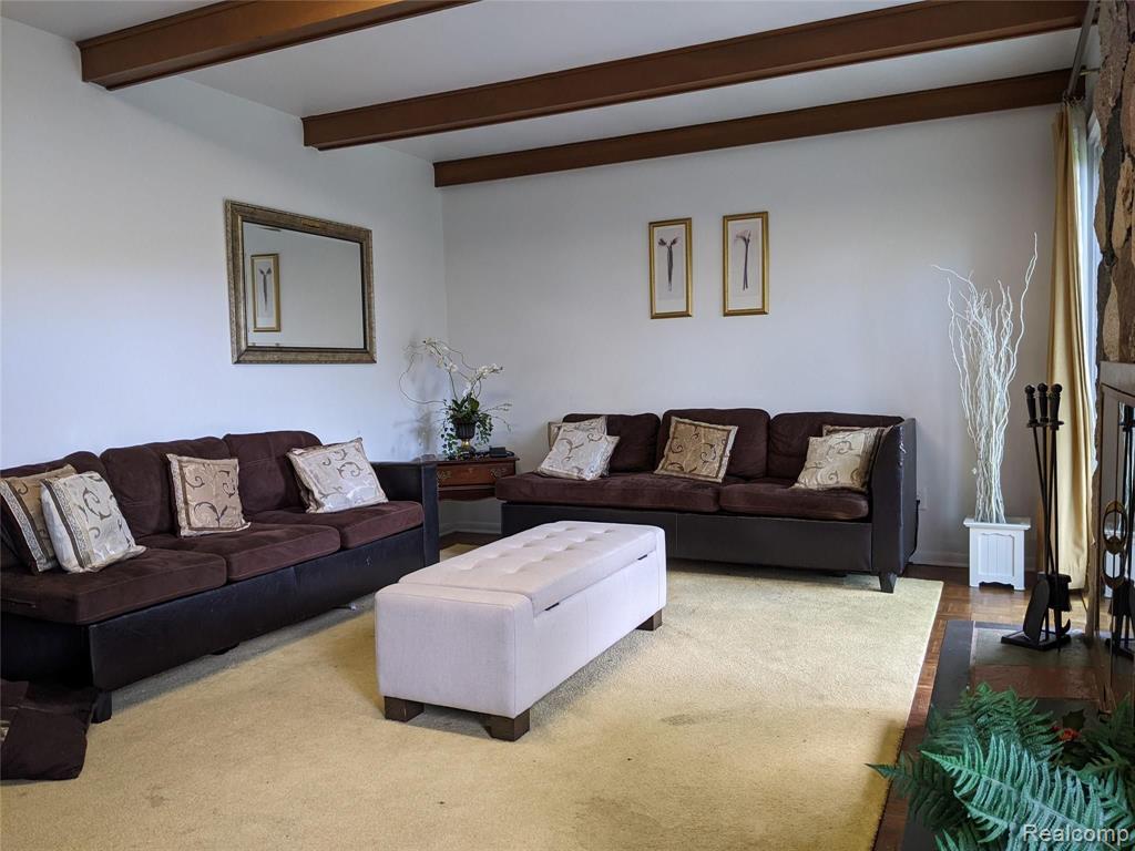 429 BELLA VISTA Drive, Grand Blanc, MI 48439 — Photo 18