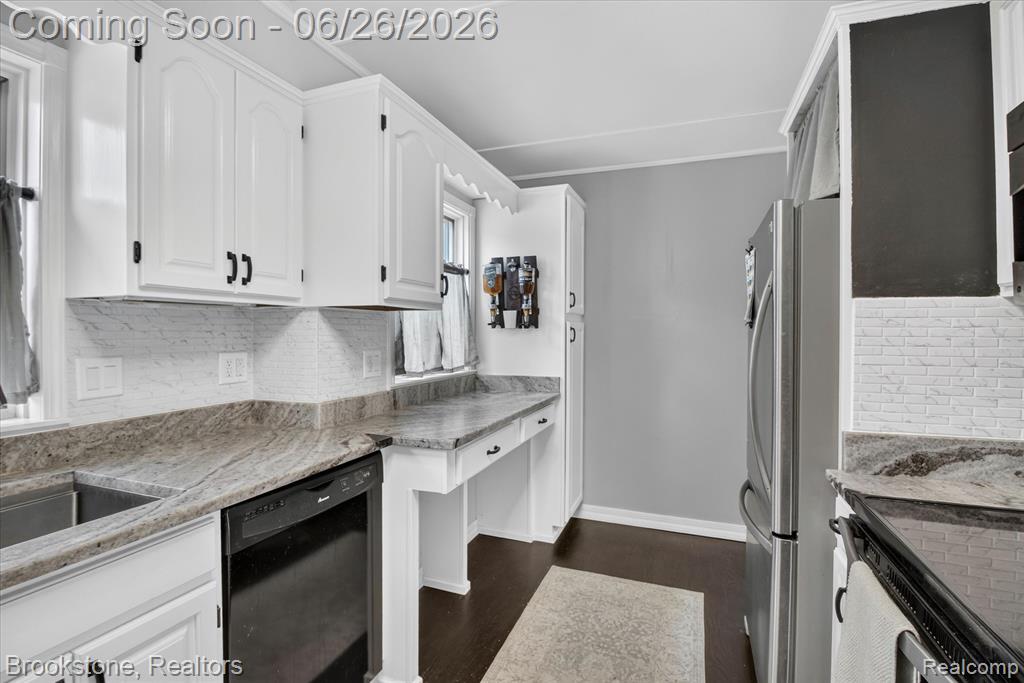764 Adams Street, Plymouth, MI 48170 — Photo 14