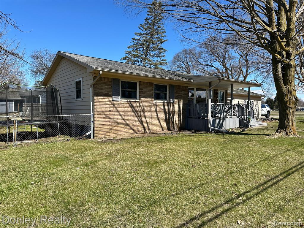 641 Coutant Street, Flushing, MI 48433 — Photo 2