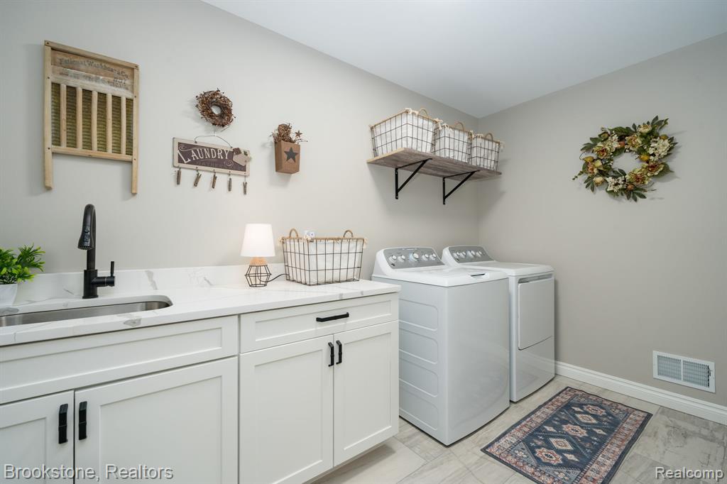1728 John Paul Court, Oxford, MI 48371 — Photo 38