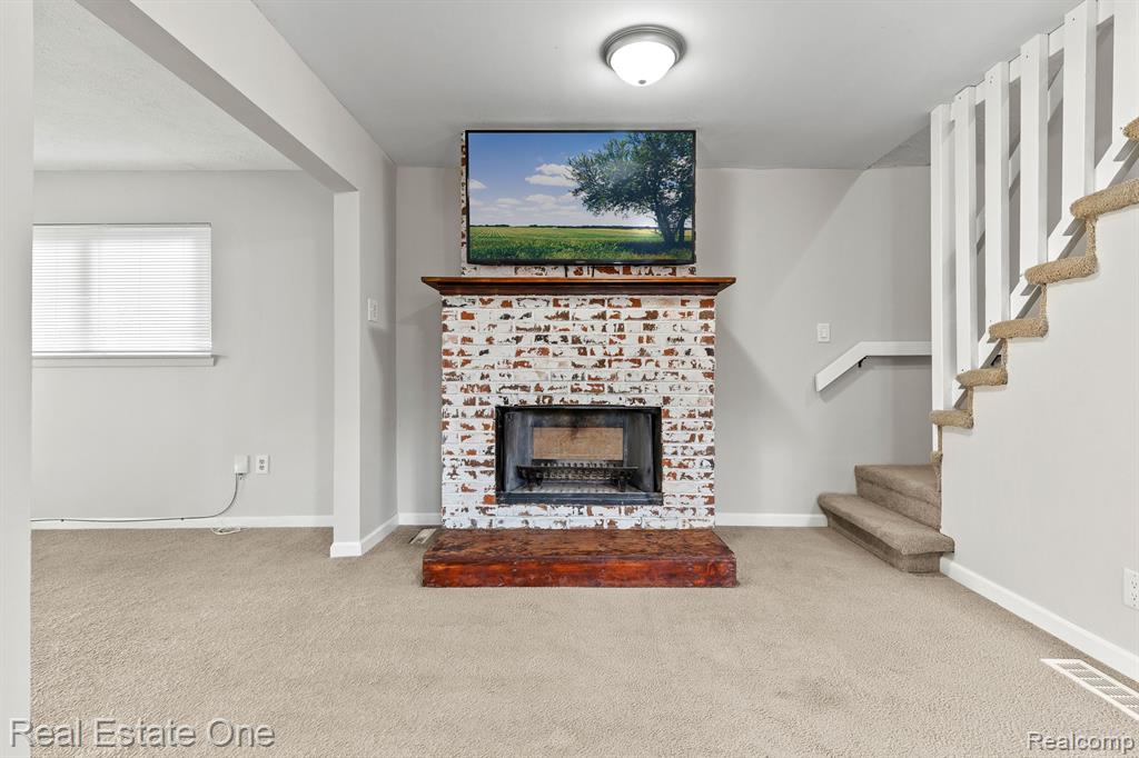 3993 WEDDELL Street, Dearborn Heights, MI 48125 — Photo 14