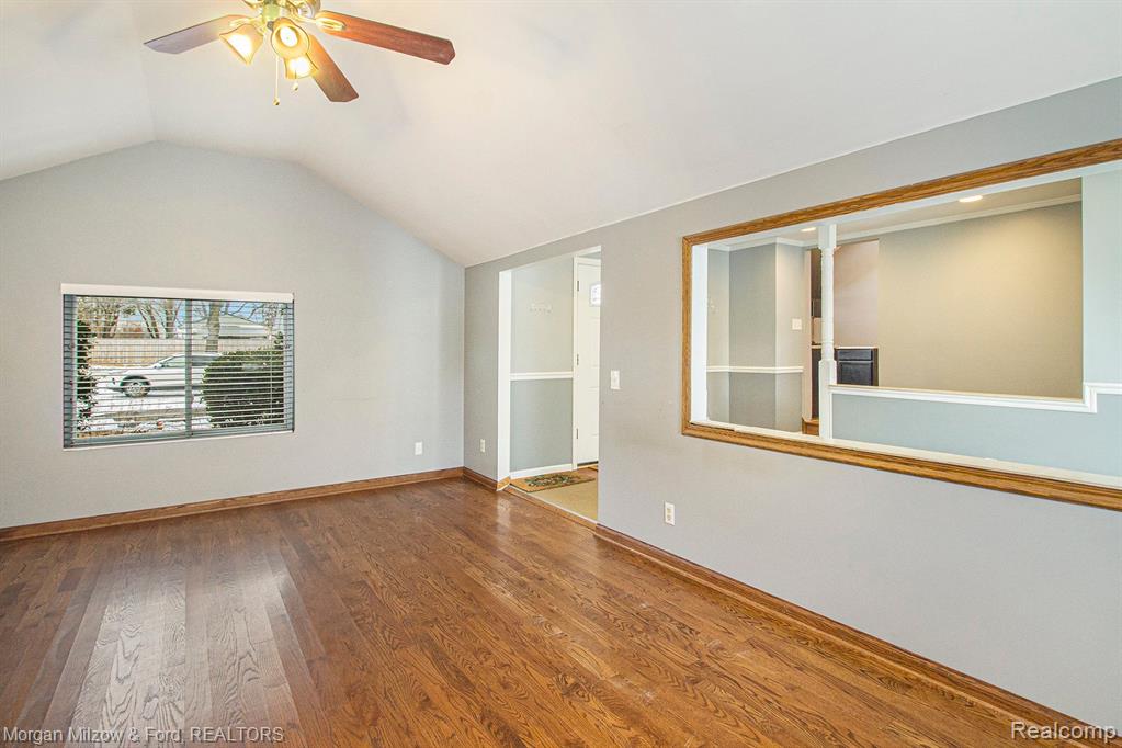 6479 Simmons Road, Waterford, MI 48327 — Photo 5