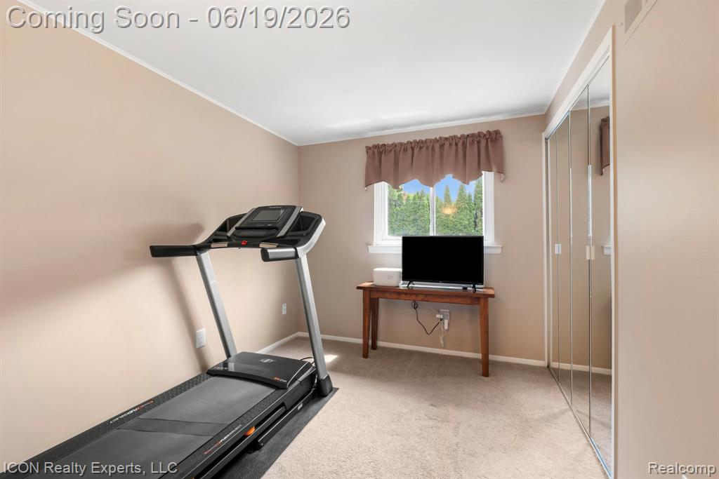 39738 Day Drive E, Clinton Twp, MI 48038 — Photo 31