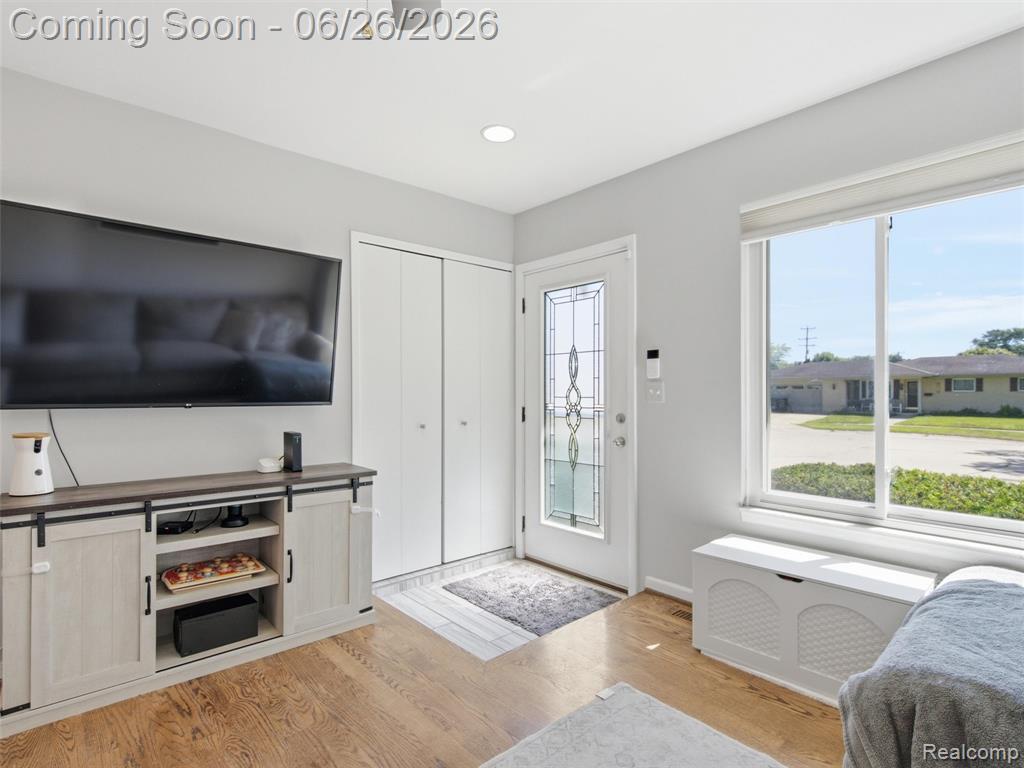 40963 Flagstaff Drive, Sterling Heights, MI 48313 — Photo 9