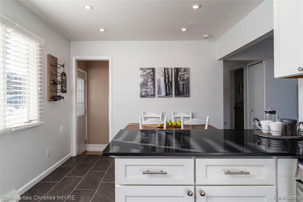 61403 Fairland Drive, South Lyon, MI 48178 — Photo 12