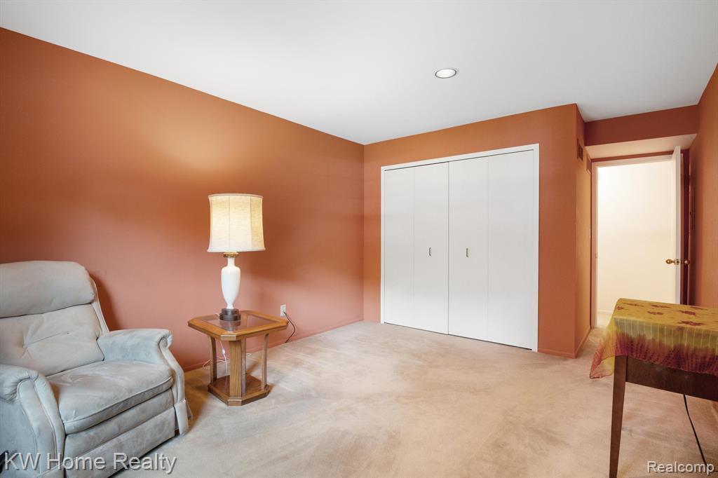 29691 Pine Ridge Circle, Farmington Hills, MI 48331 — Photo 29