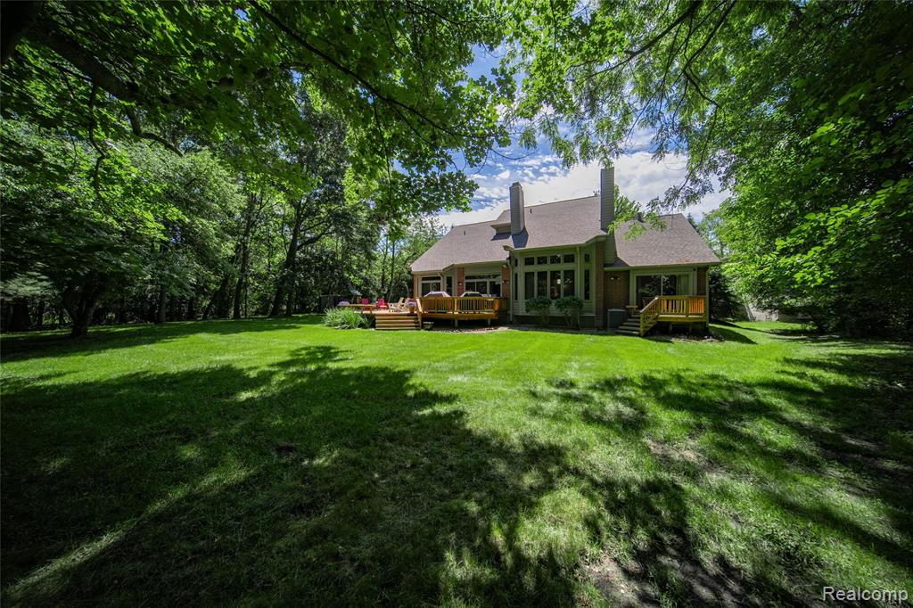 7422 Autumn Hill Drive, West Bloomfield, MI 48323 — Photo 46
