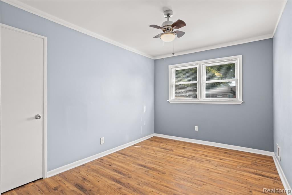 9950 HENRY RUFF Road, Livonia, MI 48150 — Photo 19