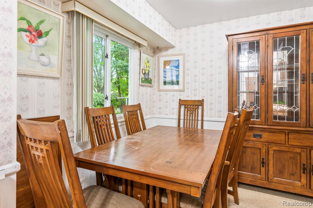 4436 Carmanwood Drive, Flint, MI 48507 — Photo 10