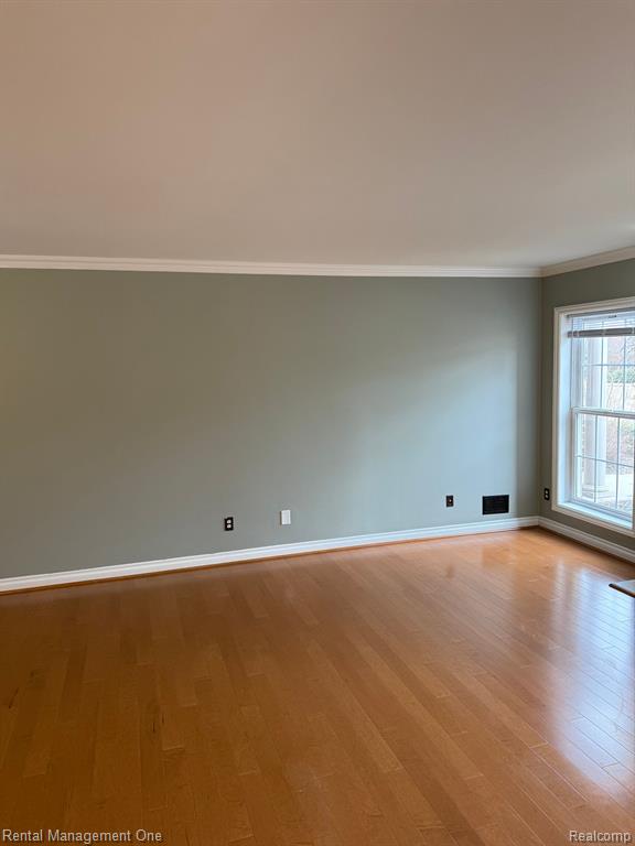 5709 HAMPSHIRE Lane, Ypsilanti, MI 48197 — Photo 5