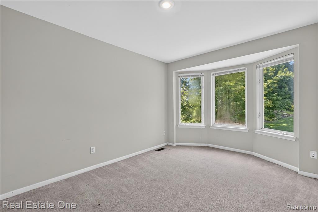 9610 Forest Ridge Drive, Clarkston, MI 48348 — Photo 47