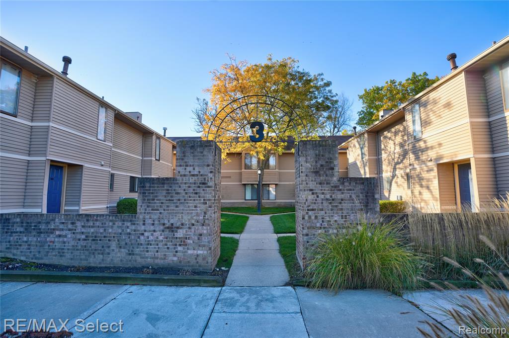 250 Briarcrest Drive, 129, Ann Arbor, MI 48104 — front exterior