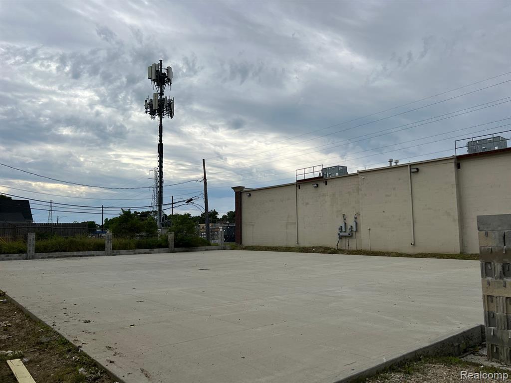 5540 E 8 MILE Road E, Detroit, MI 48091 — Photo 69