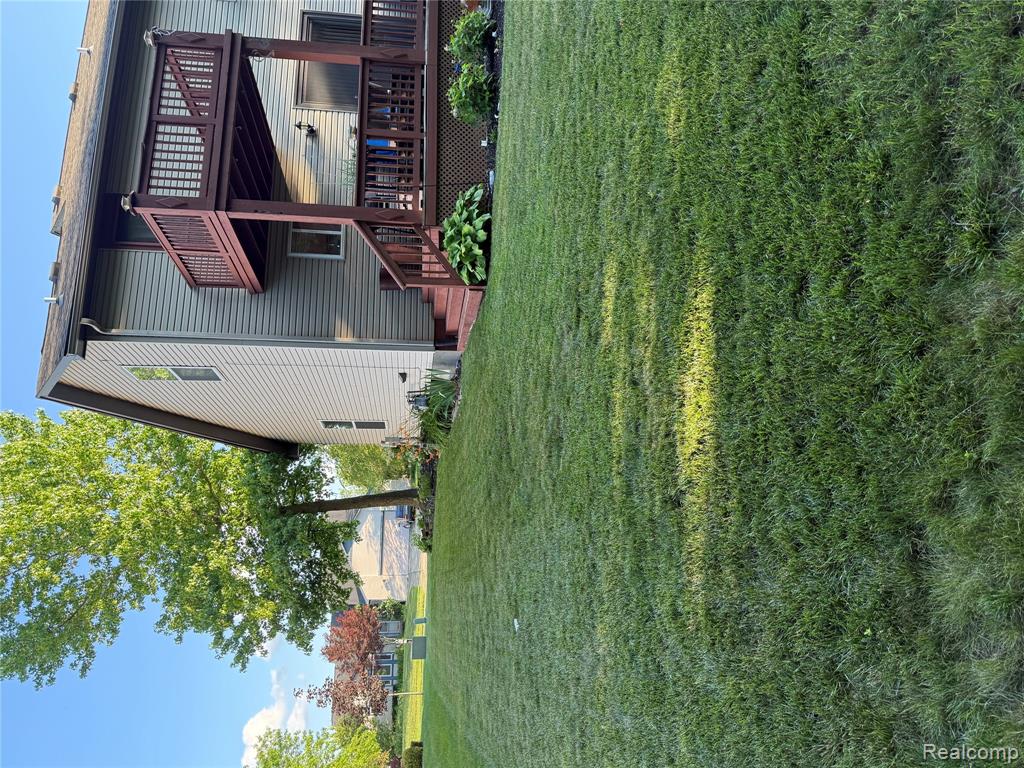 44994 Sondra Drive, Belleville, MI 48111 — Photo 39