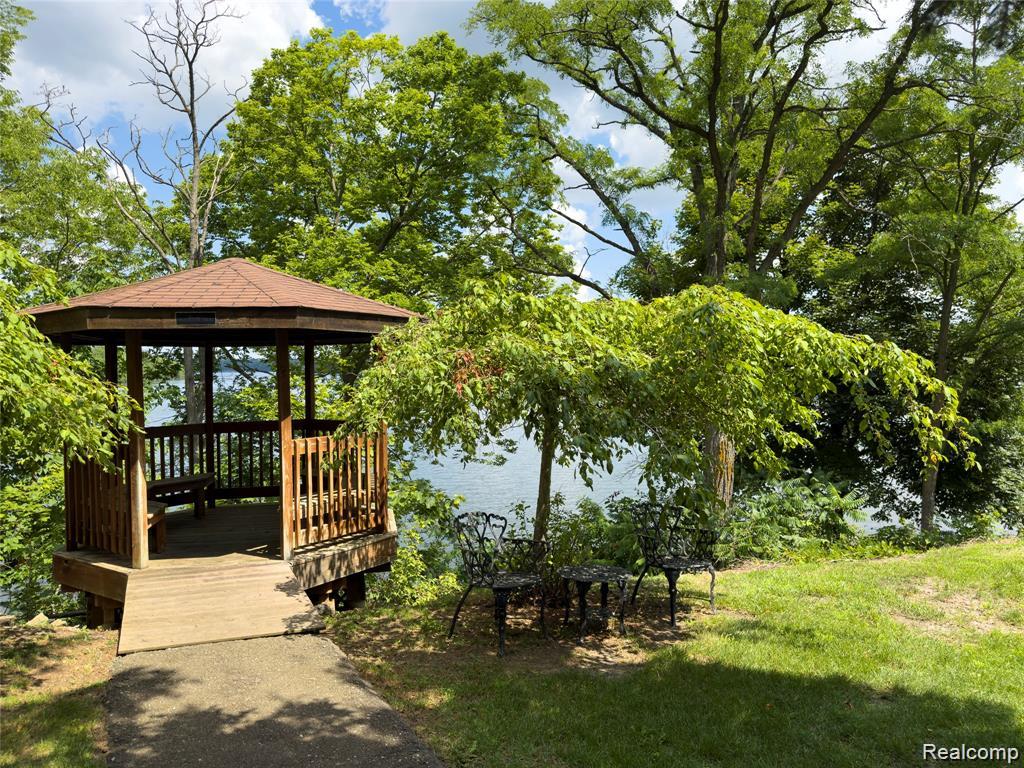 9671 Harbour Cove Court, Ypsilanti, MI 48197 — Photo 23