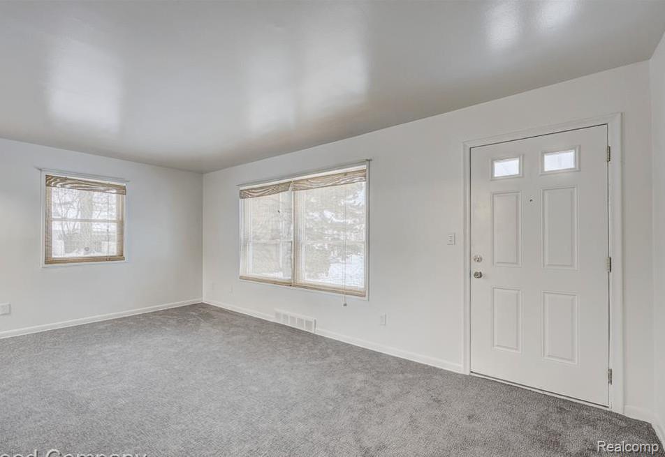 6958 Town Lane, Dearborn Heights, MI 48127 — Photo 3