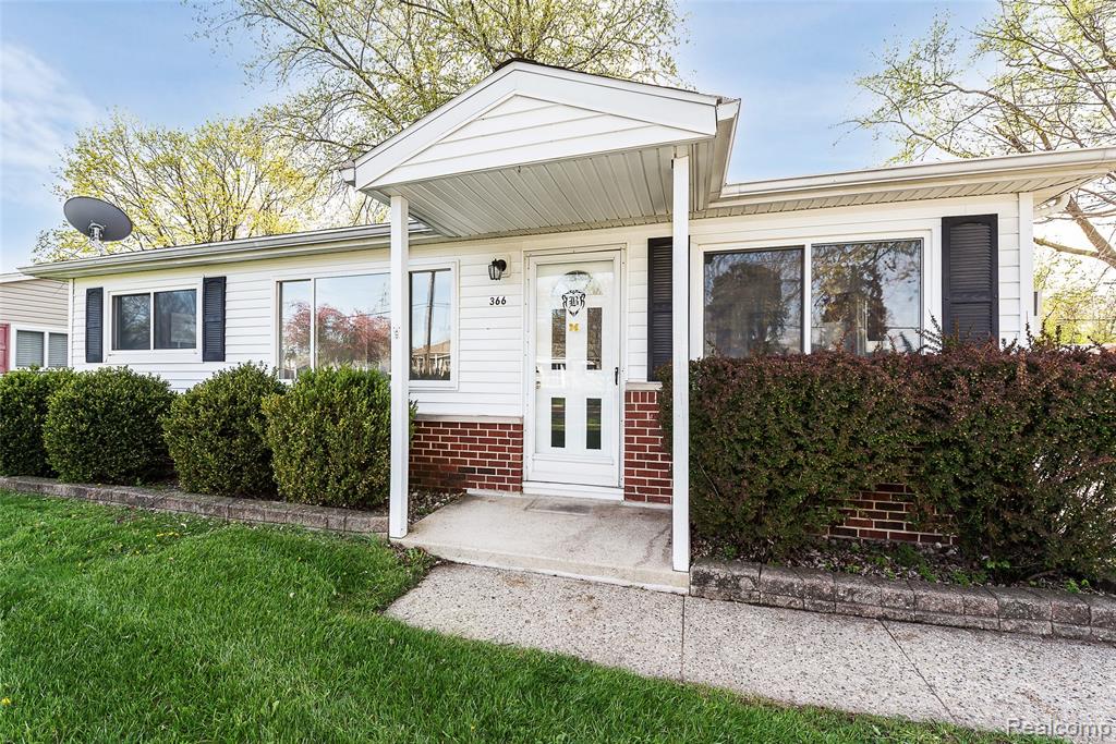 366 S Harris Road, Ypsilanti, MI 48198 — Photo 3