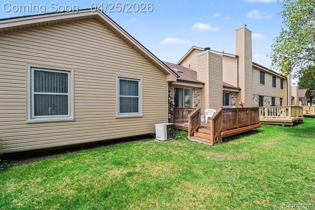 41326 Ambercrest Drive, Sterling Heights, MI 48314 — Photo 27