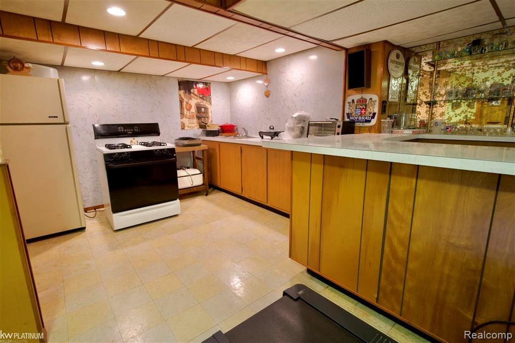 13325 Iowa Drive, Warren, MI 48088 — Photo 18