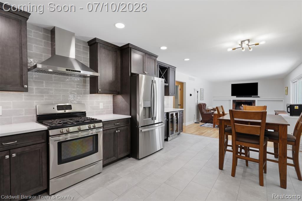 4301 Macqueen Drive, West Bloomfield, MI 48323 — Photo 14