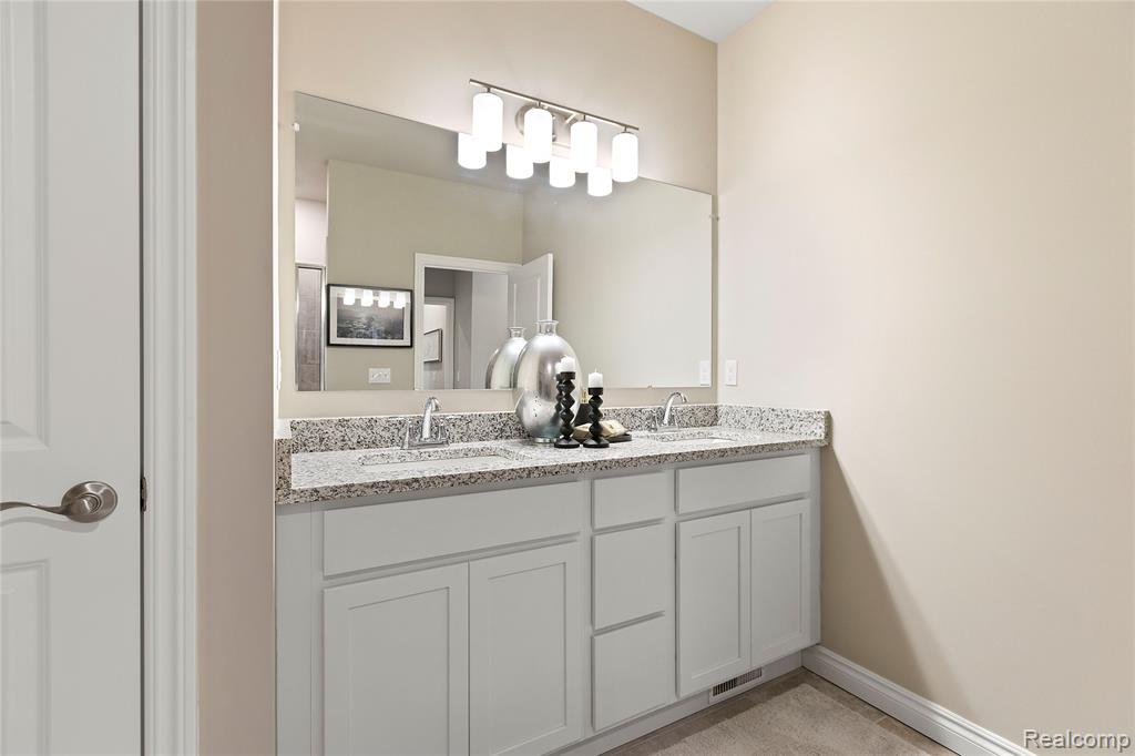 9920 Crossview Trail, 189, Howell, MI 48855 — Photo 7