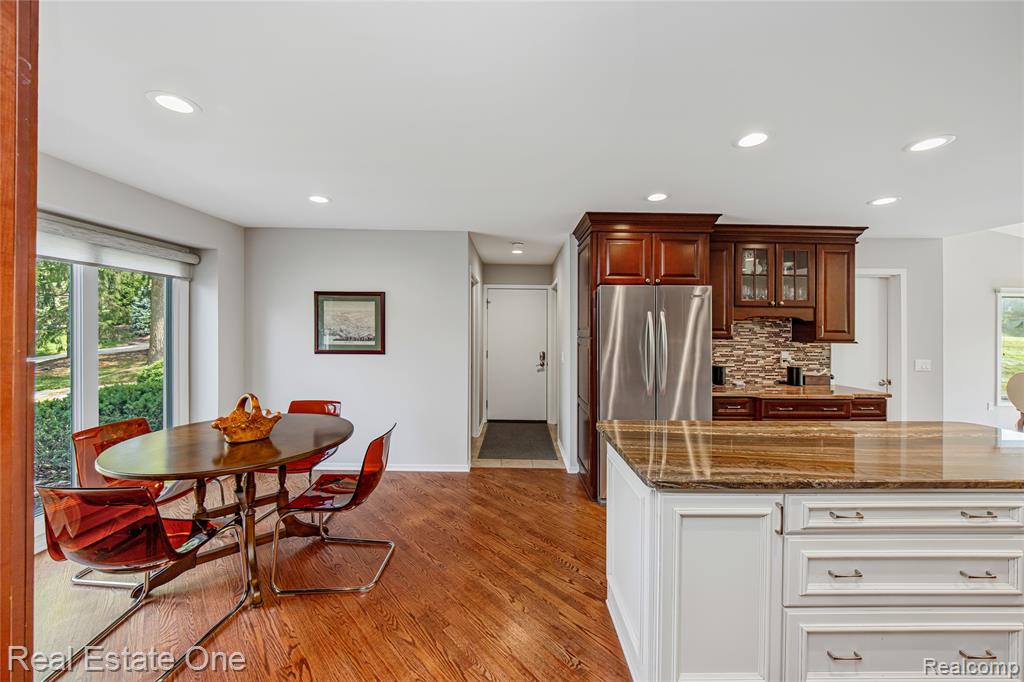 4261 Lakeridge Court, Bloomfield Hills, MI 48302 — Photo 22