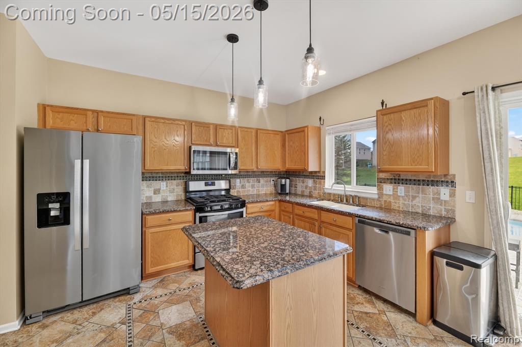 809 Canyon Creek Drive, Holly, MI 48442 — Photo 16