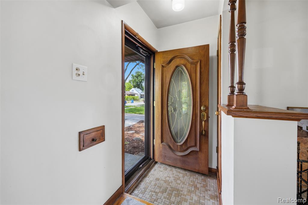 6532 Rockdale Street, Dearborn Heights, MI 48127 — Photo 8