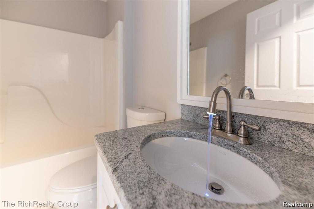 50115 Harding Street, Canton, MI 48188 — Photo 14