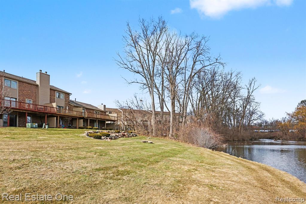 6892 Northcrest Way E, Clarkston, MI — Photo 26