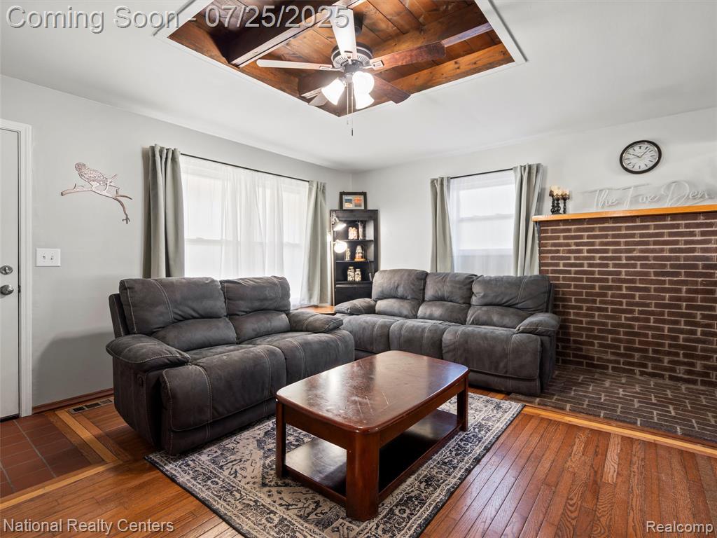 407 Crescent Avenue, Holly, MI 48442 — Photo 5