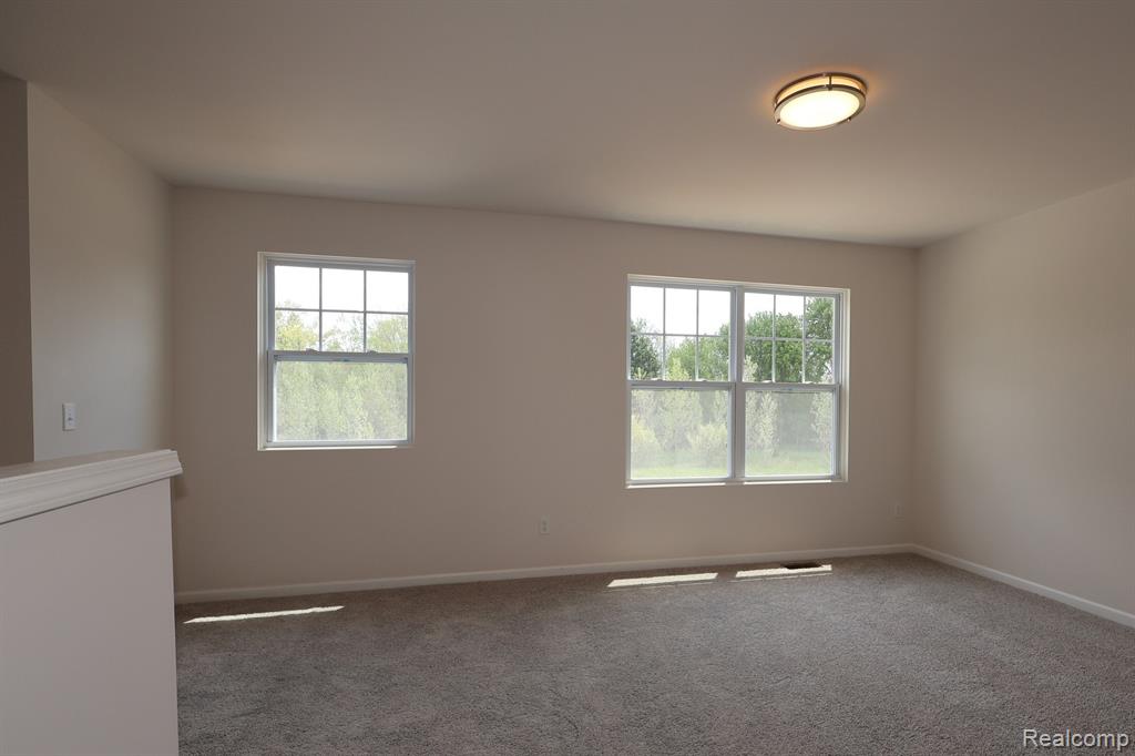 362 Hidden River W, Holly, MI 48442 — Photo 21