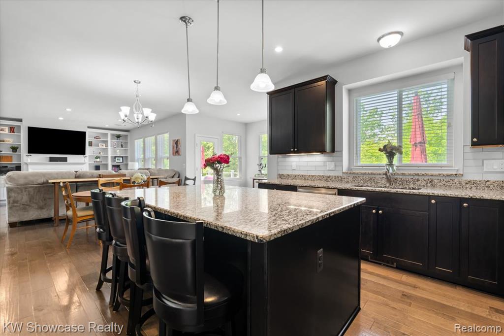 41775 Steinbeck Glen, Novi, MI 48377 — Photo 16