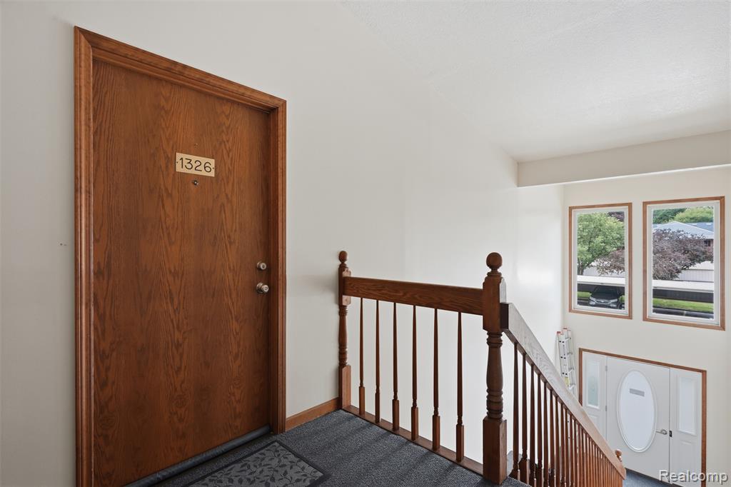 1326 Shoemaker Drive, 52, Westland, MI — Photo 4
