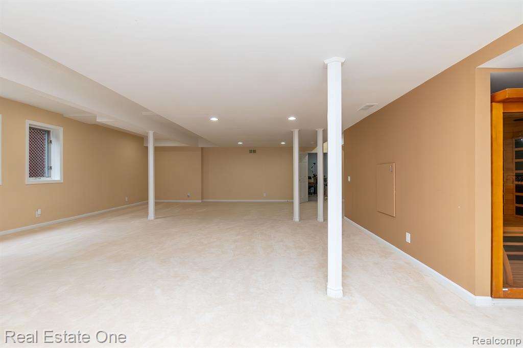 18090 Peninsula Way, Northville, MI 48168 — Photo 84