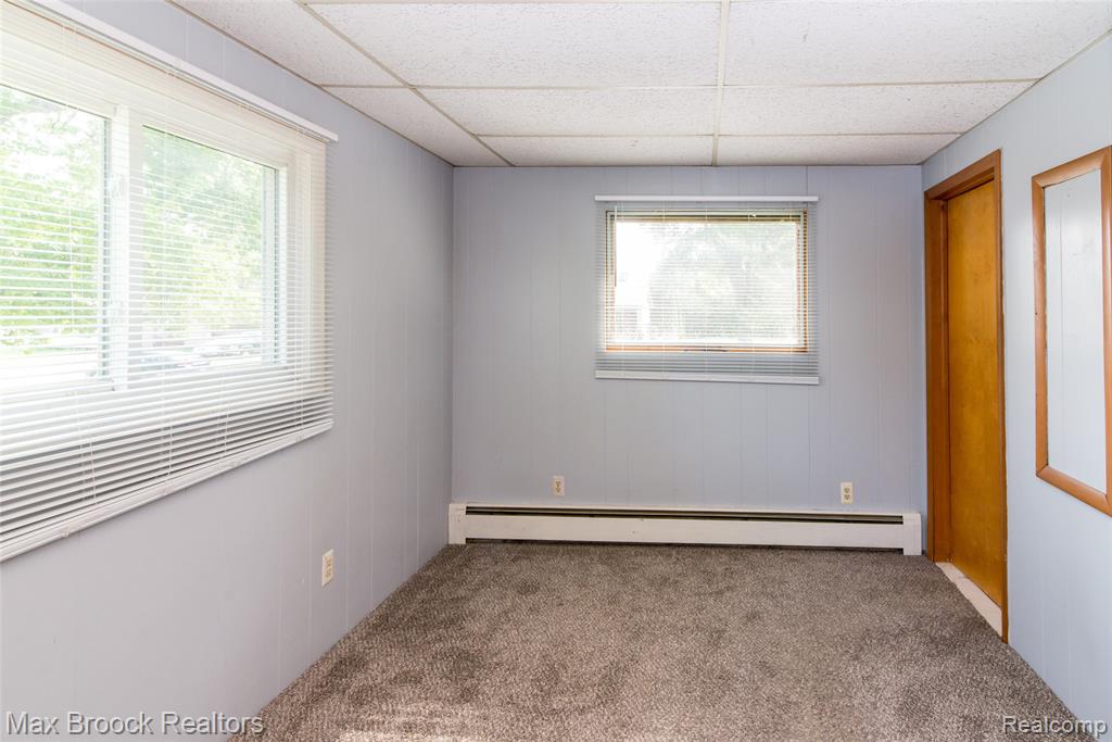 465 Robert Court, Auburn Hills, MI 48326 — Photo 14