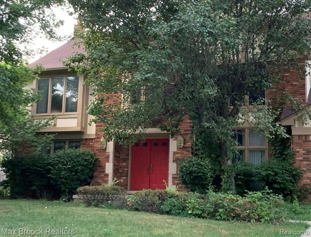 6330 Odessa Drive, West Bloomfield, MI 48324