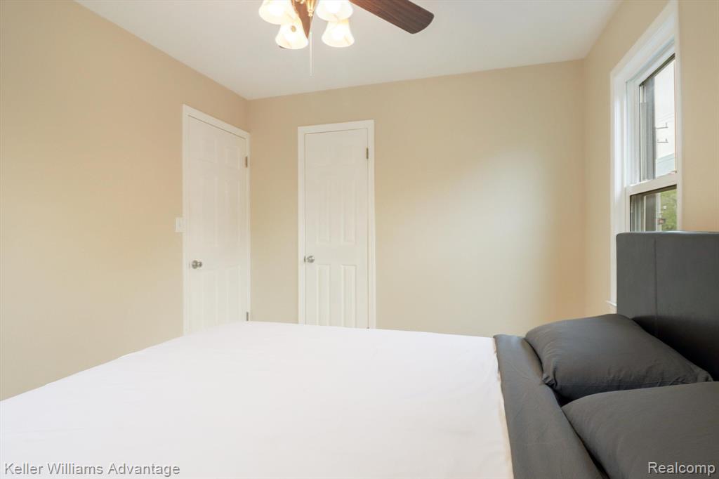 434 E WOODWARD HEIGHTS Boulevard, Hazel Park, MI 48030 — Photo 17
