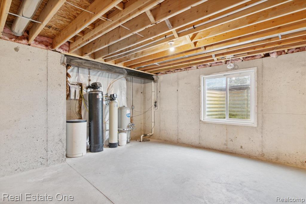 603 BRAXWOOD Place, Milford, MI 48381 — Photo 45