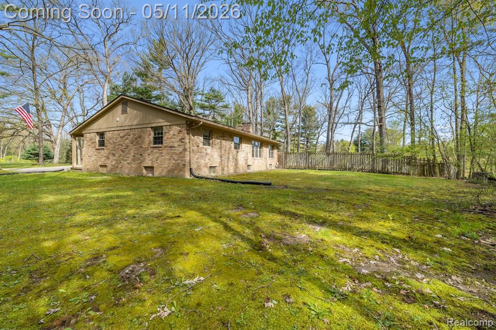 2700 N Hacker Road, Howell, MI 48855 — Photo 17