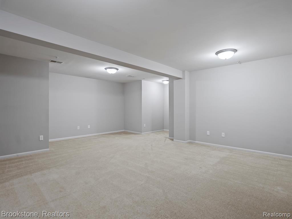 30101 Chantel Drive, Walled Lake, MI 48390 — Photo 19